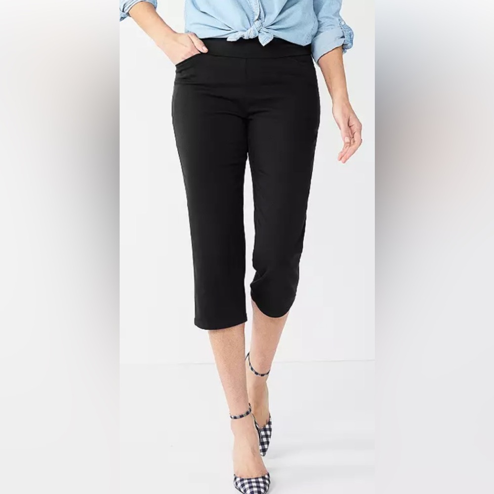 HOST PICK🎉Croft & Barrow Black Stretch Capri Size Petite 10P NWT